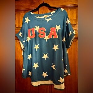 💥🇺🇸BiBi Fourth Of July Star Knit
T-Shirt size Large pre-owned. festive🇺🇸💥